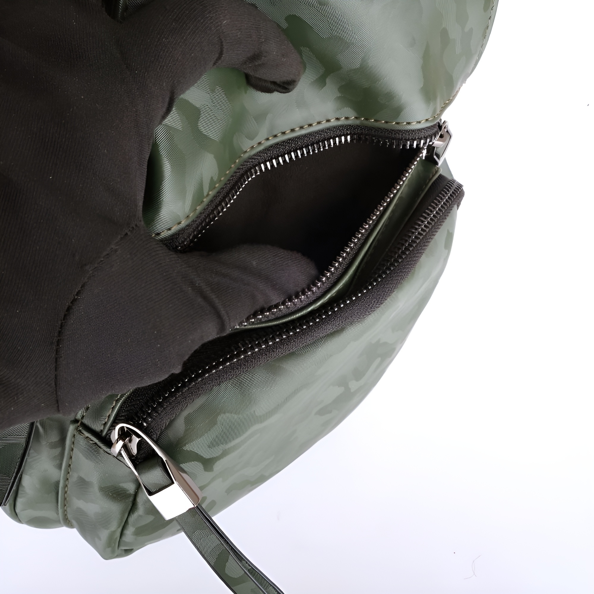 SANTAPOLO - The Vesper 2 in 1 Convertible Backpack - Image 18